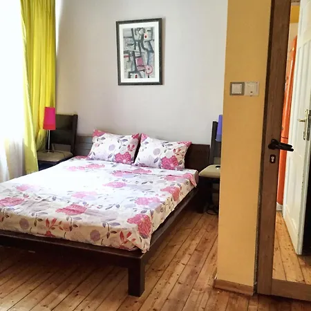 Spacious House In With Garden Sófia