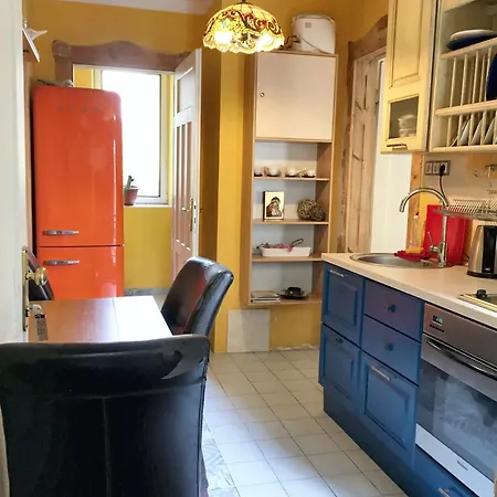 Σπίτι διακοπών Spacious House In With Garden Σόφια